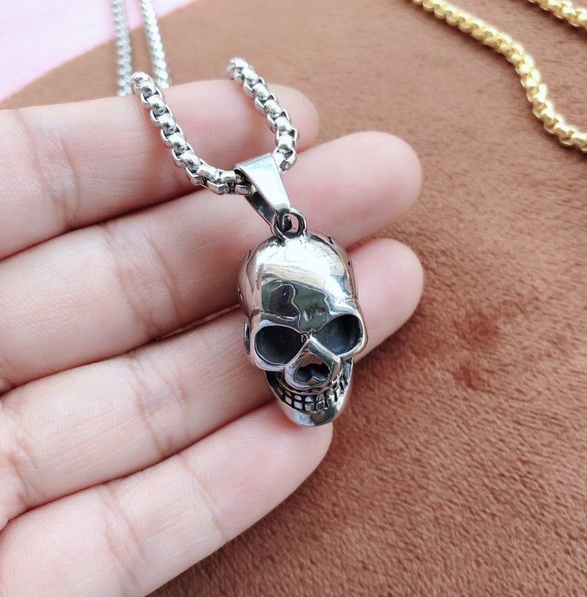Collier tête de mort Halloween, style punk, accessoire tendance pour homme, en acier titane