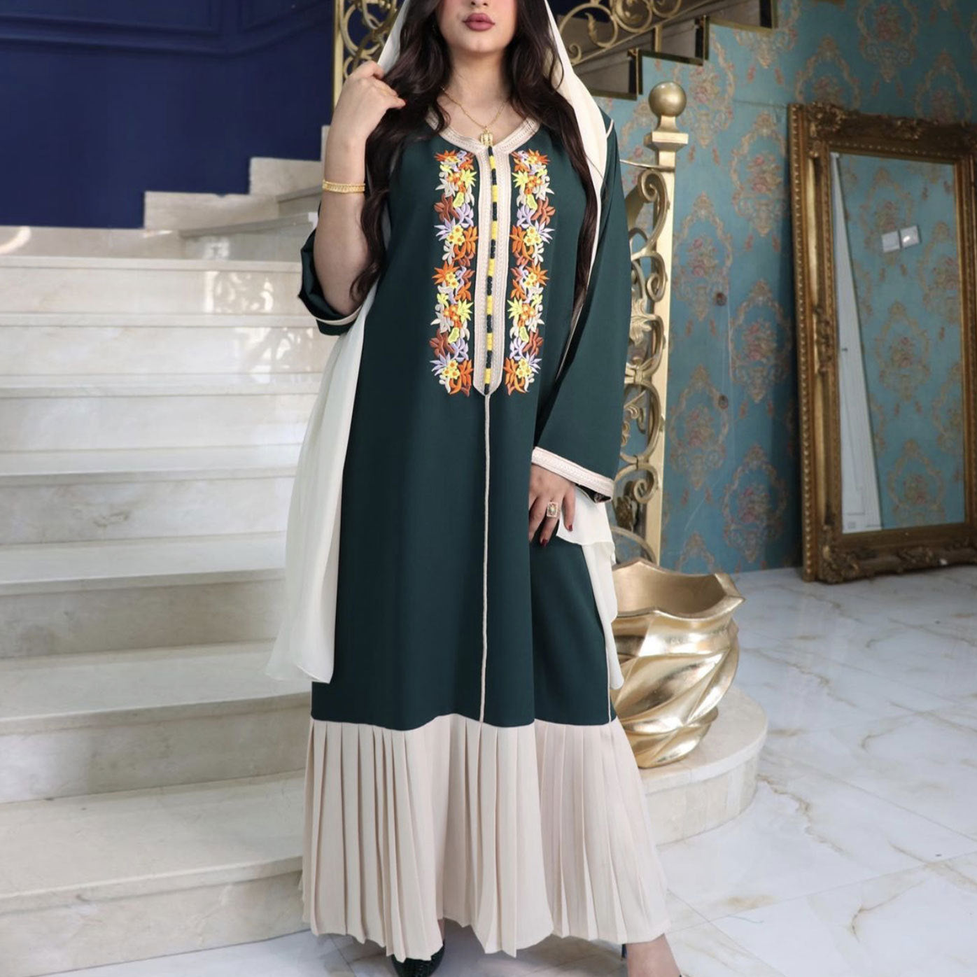 Robe en mousseline de soie brodée quatre saisons