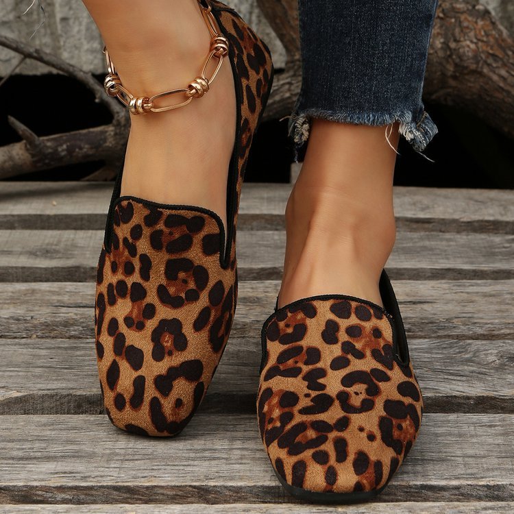 Zapatos de salón con estampado de leopardo elegantes y ligeros para mujer