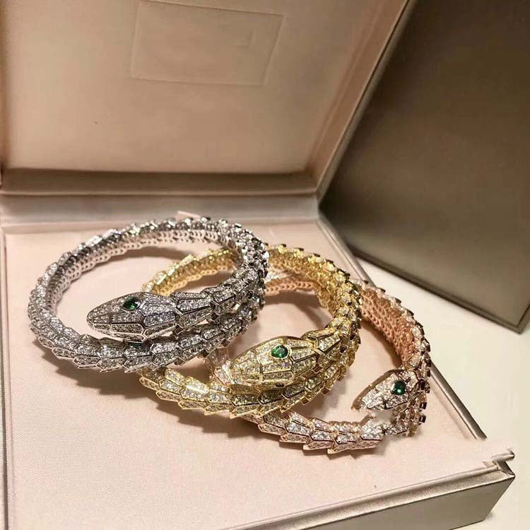 Conjunto de anillo y pulsera de serpiente con diamantes y microconjunto chapado en oro de latón