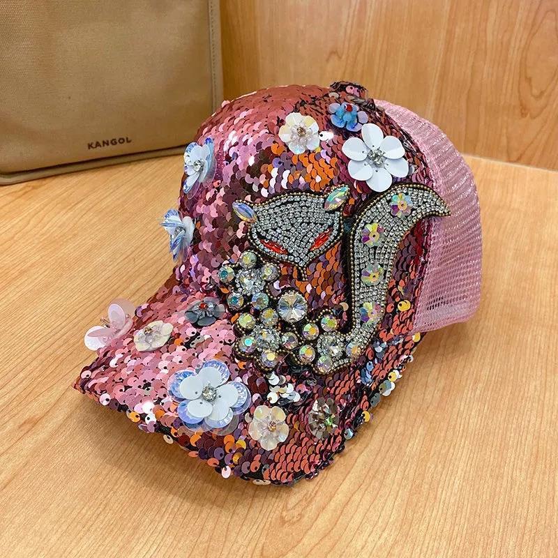 Sombrero de verano con flores de zorro y diamantes de imitación