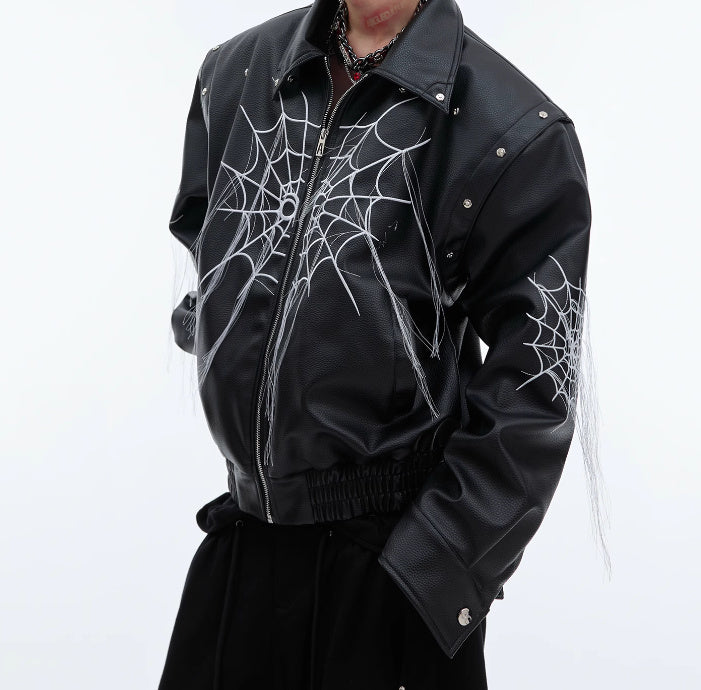 Manteau de moto en cuir à pompons et motif toile d'araignée