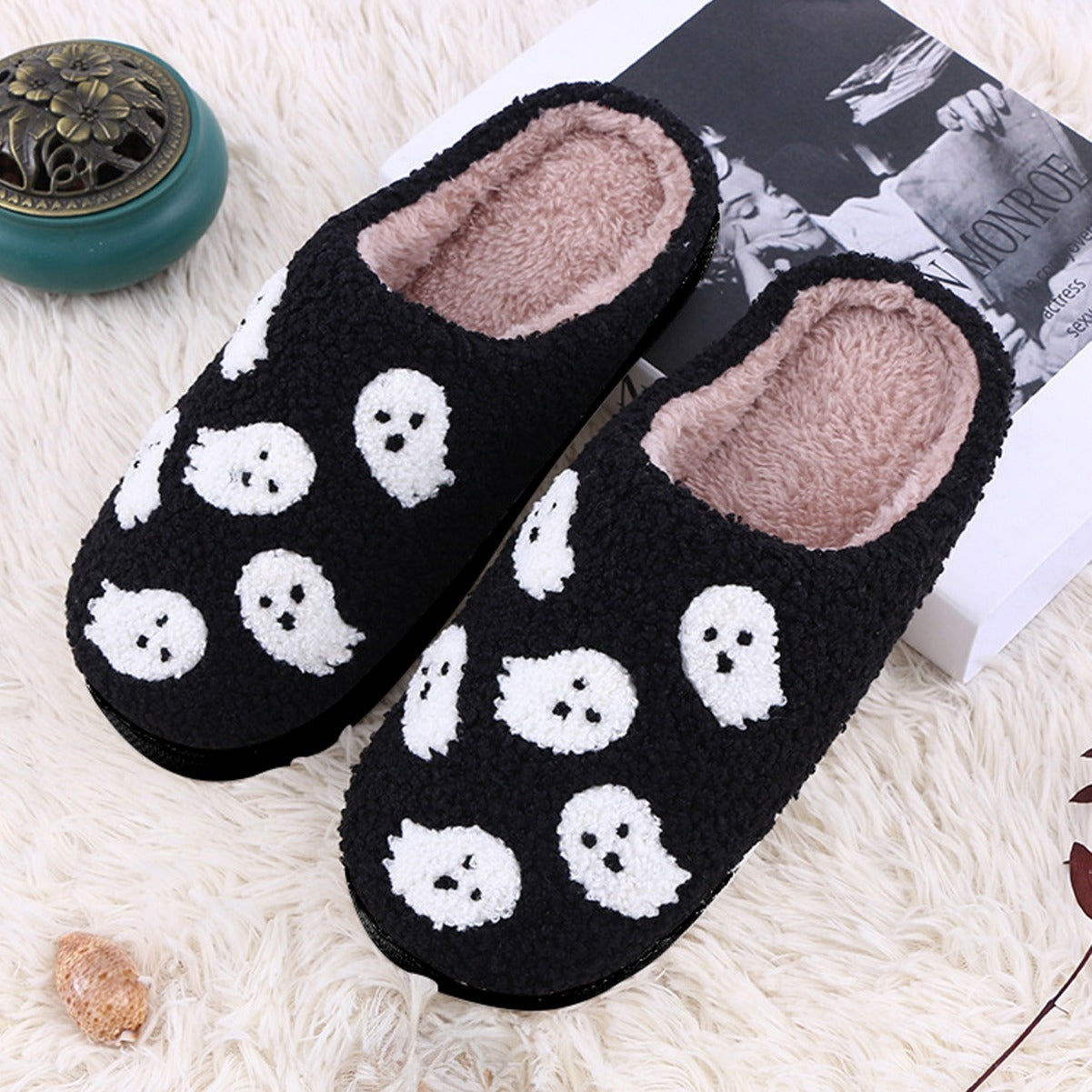 Chaussons en coton avec motif fantôme mignon et dessin animé