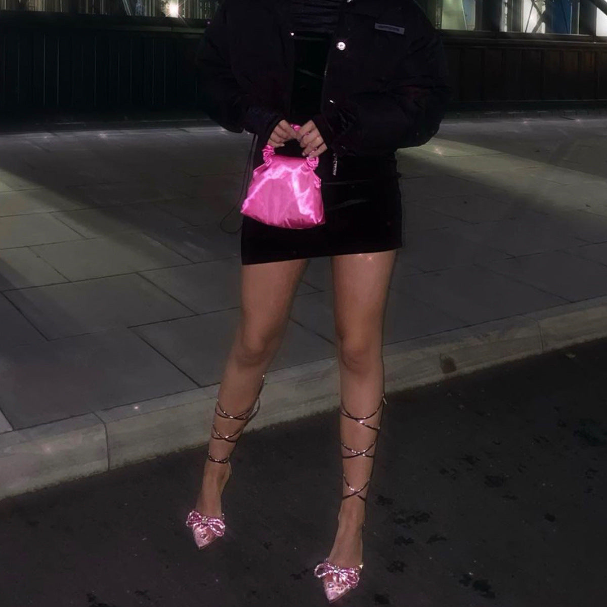 Sandalias con tira de tacón alto transparente con lazo de diamantes de imitación