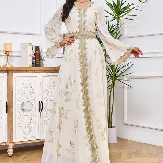 Robe blanche moderne en dentelle brodée dorée