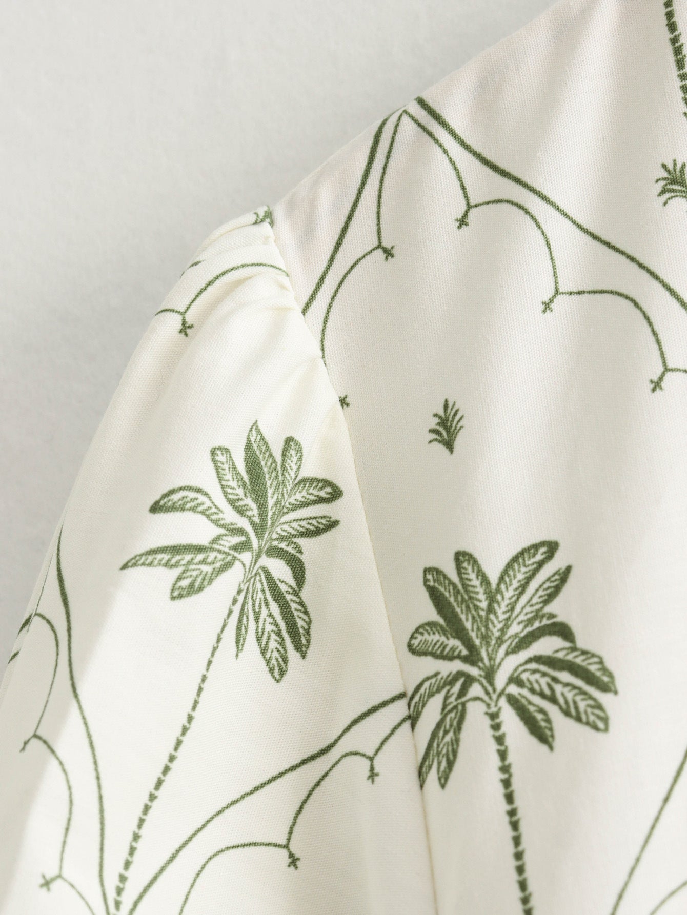 Robe à manches longues et col en V pour femme avec ceinture