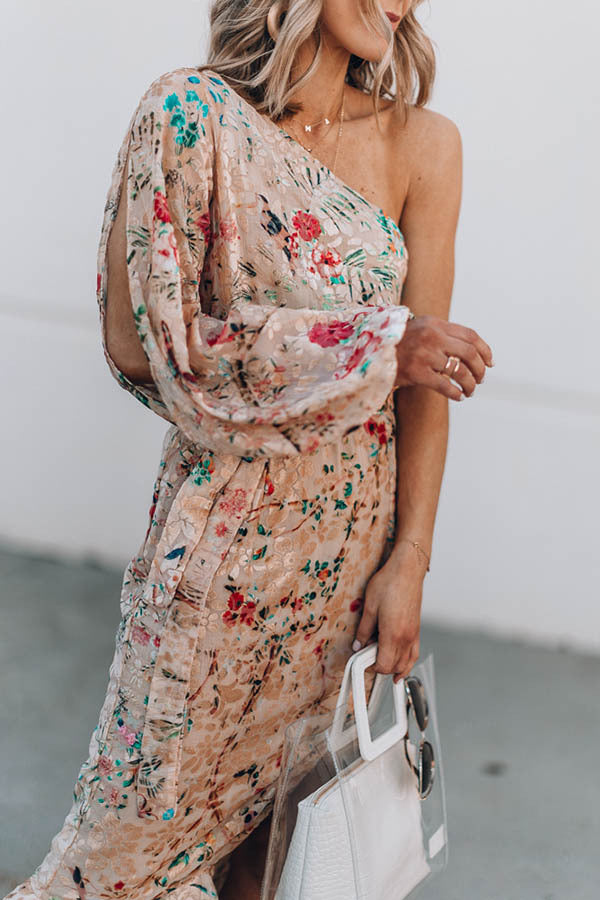 Vestido dividido con hombros inclinados a la moda para mujer