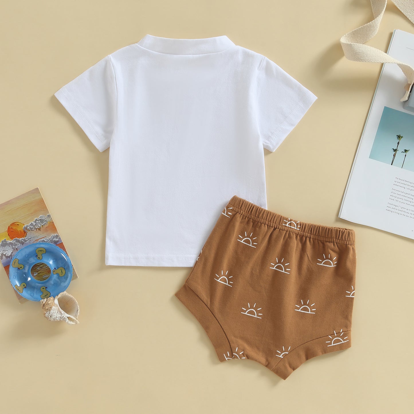 Conjunto de camiseta con estampado de árbol de coco y pantalones cortos elásticos con estampado de sol para bebés recién nacidos