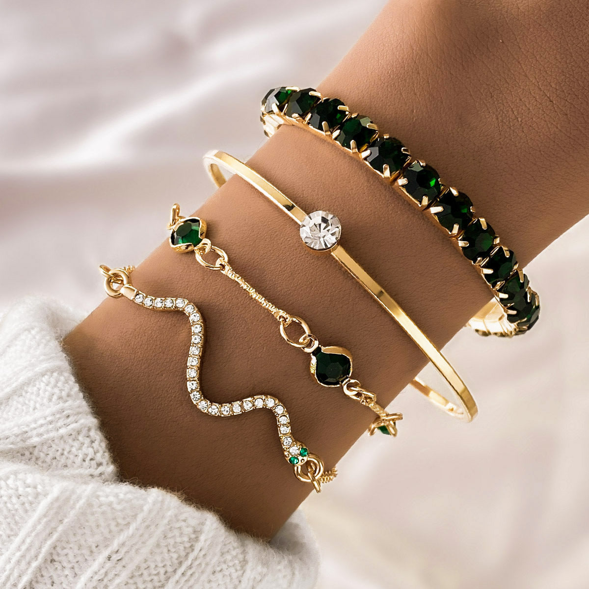 Conjunto de 4 piezas de pulsera elástica de diamantes verdes de moda para mujer