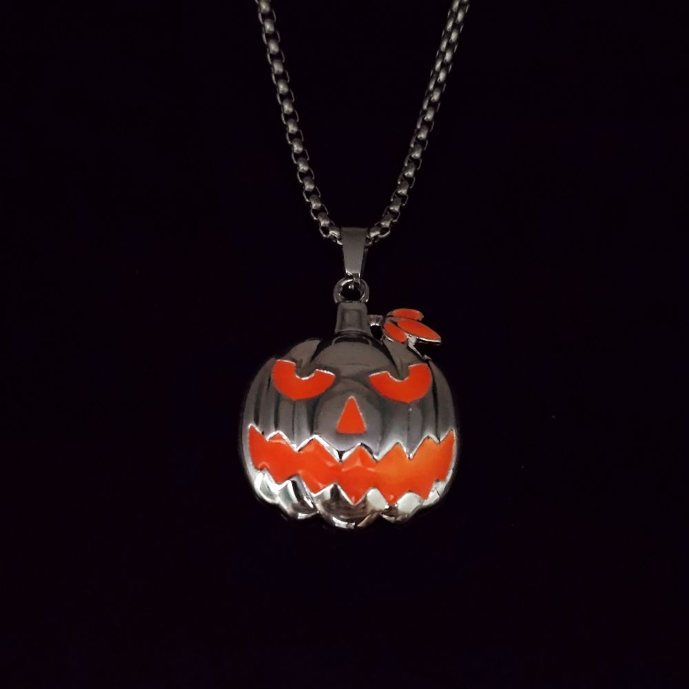 Collier pendentif citrouille lumineux avec accessoires pour le festival des fantômes d'Halloween
