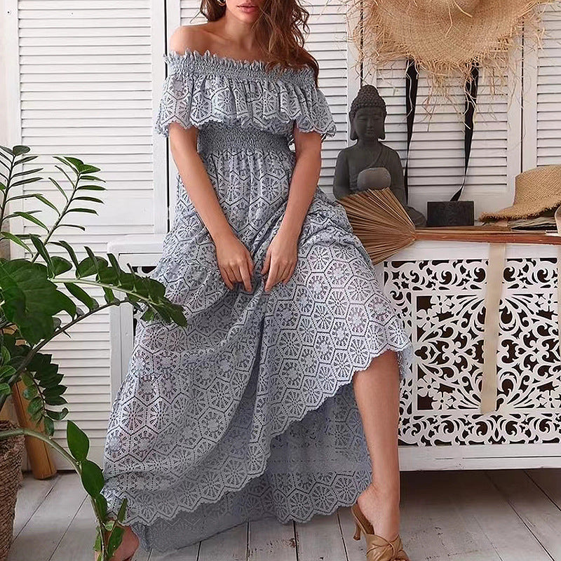 Vestido con vuelo y un solo hombro con ribete de volantes
