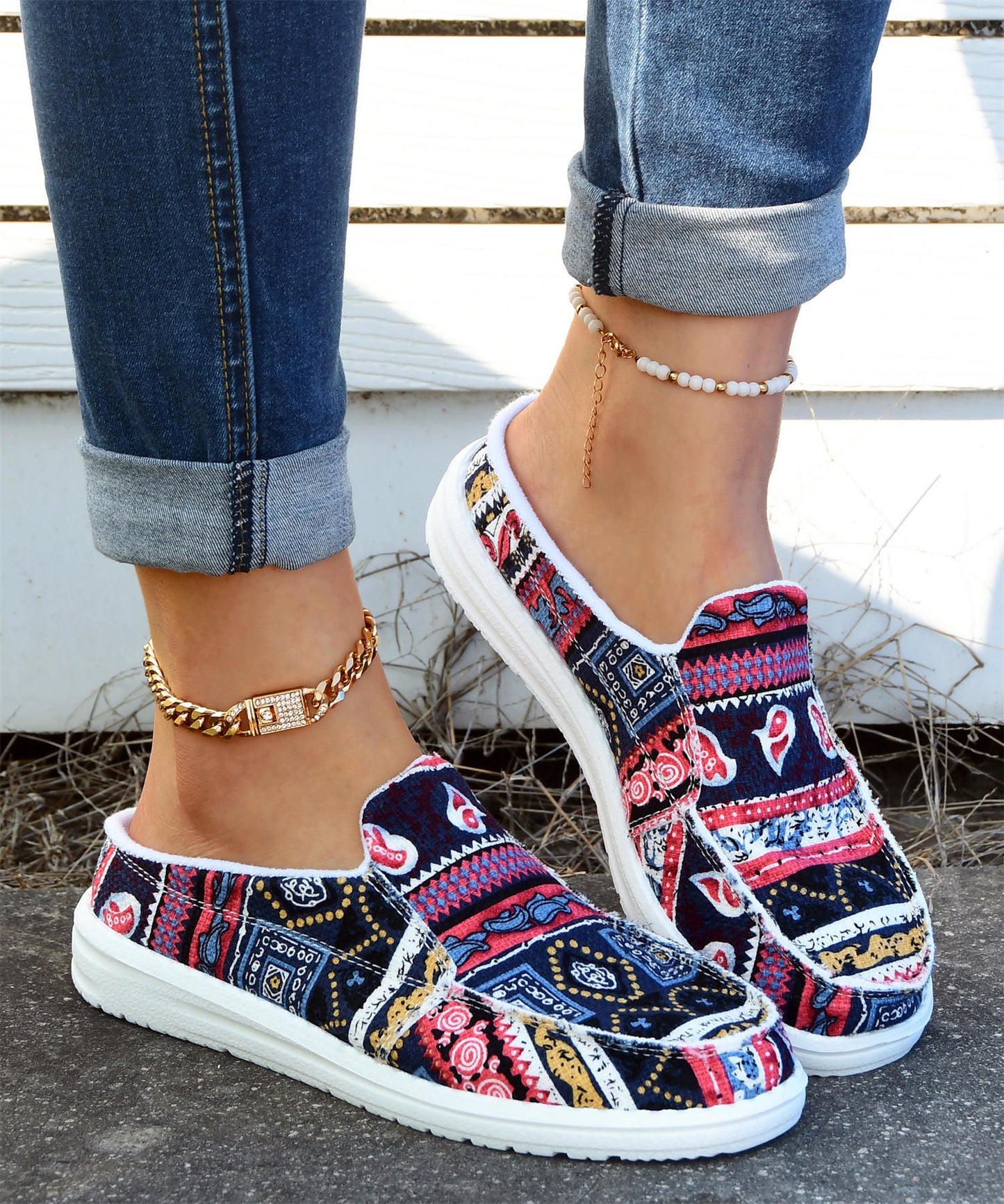 Printemps et été, nouvelles pantoufles élégantes, vêtements d'extérieur, chaussures en tissu fleuri