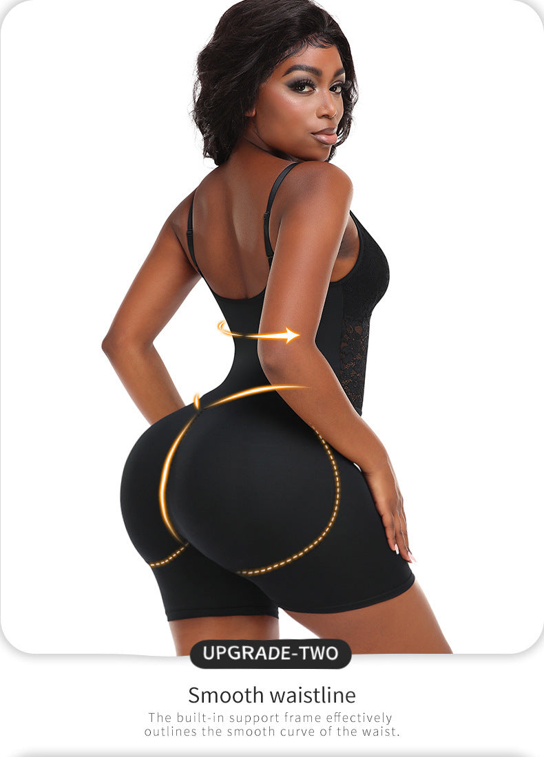 Combinaison moulante grande taille en dentelle avec bretelles moulantes