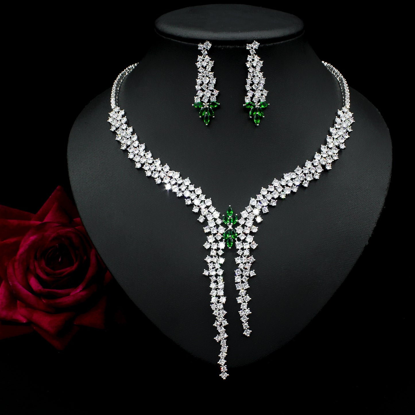 Conjunto de joyas de boda con collar y pendientes de circonitas