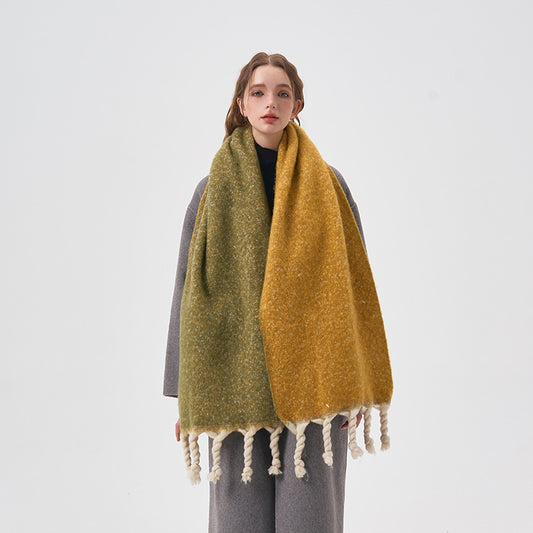 Écharpe en peluche double face nouée à la main avec pompon de couleur unie