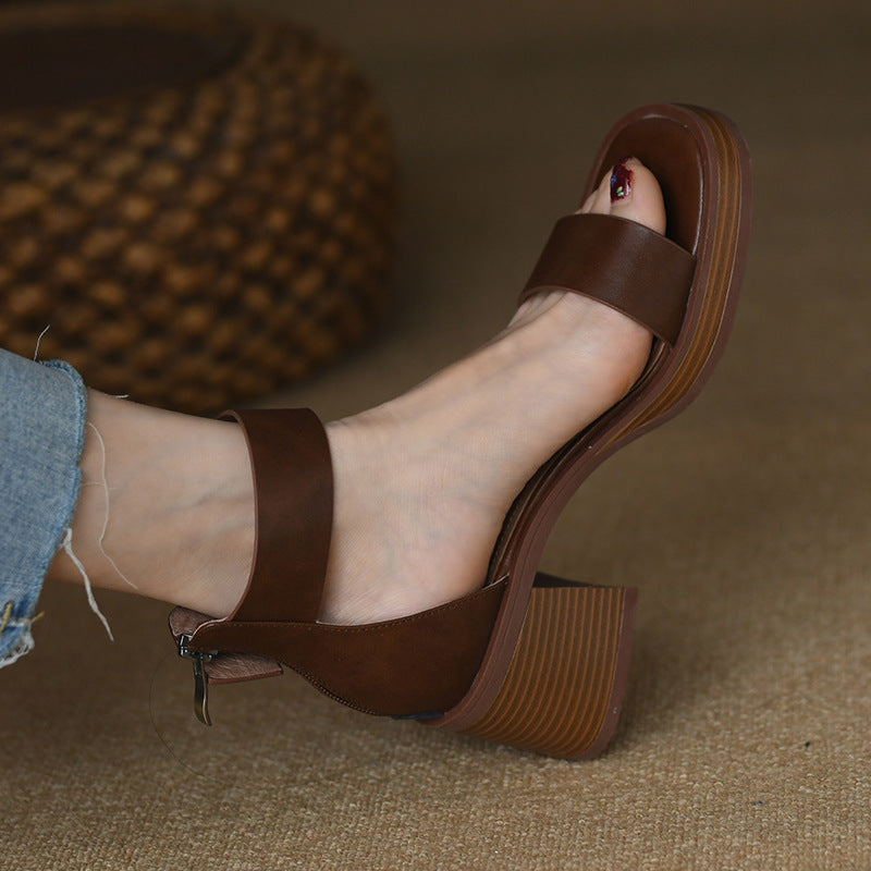 Sandalias de tiras estilo británico retro con tacón grueso