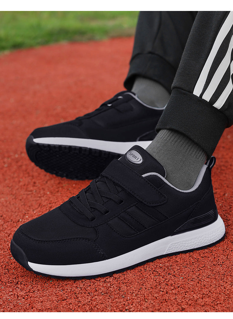 Zapatillas De Deporte De Mediana Edad Y Ancianos Pareja Casual De Fondo Suave