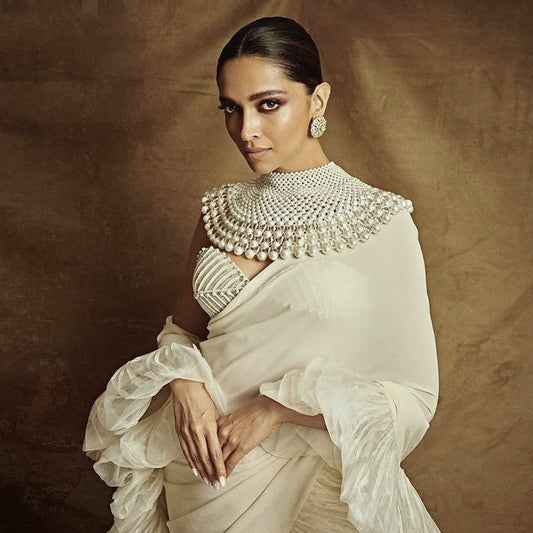 Robe de mariée artisanale en perles et châle