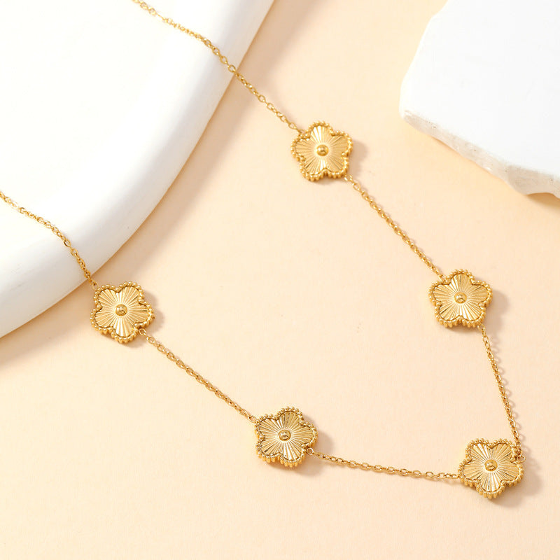 Collier en acier titane pour femme, fleur simple à cinq feuilles