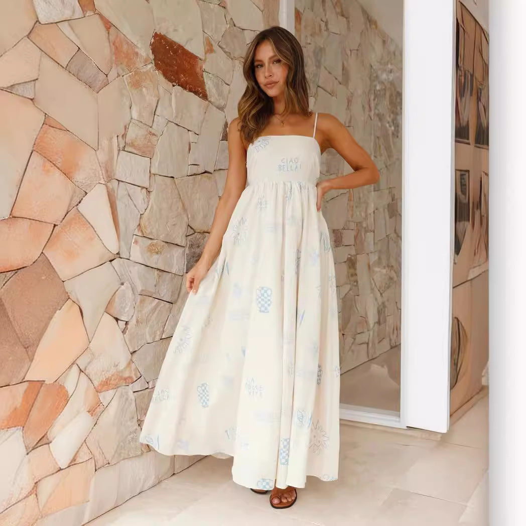 Robe à bretelles imprimée et personnalisée avec découpe dans le dos