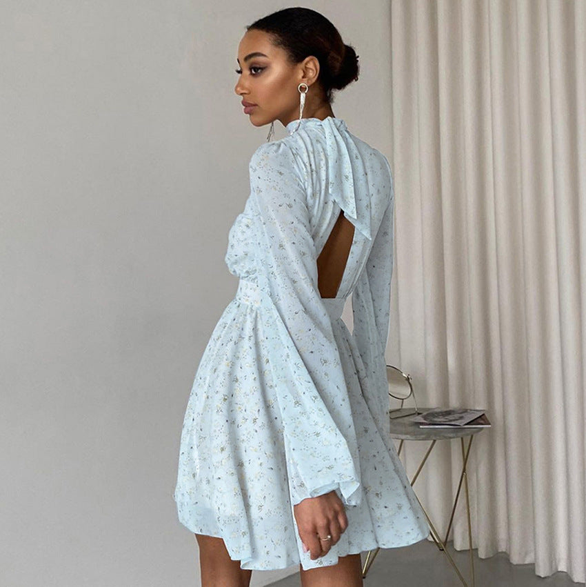 Robe imprimée à col roulé et lacets dos nu