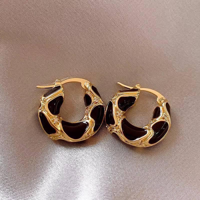 Boucles d'oreilles créoles tendance en métal plaqué or pour femme, bijoux tendance, couleur émail, texture métallique, boucles d'oreilles tendance, cadeaux créatifs
