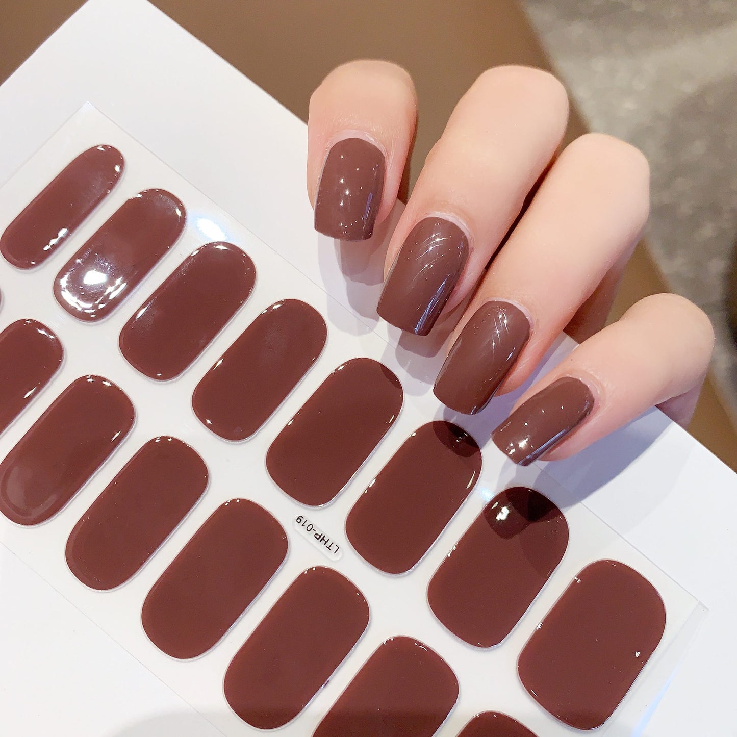 Autocollants UV semi-durcis de deuxième génération, imperméables et durables, pour la beauté des ongles