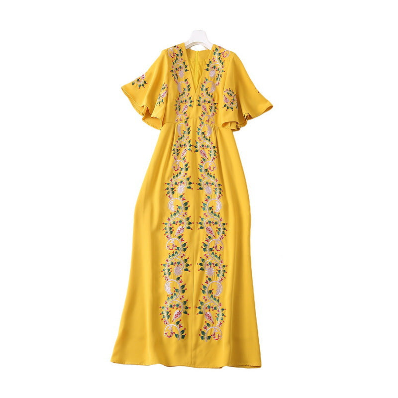 Robe jaune à manches en feuille de lotus