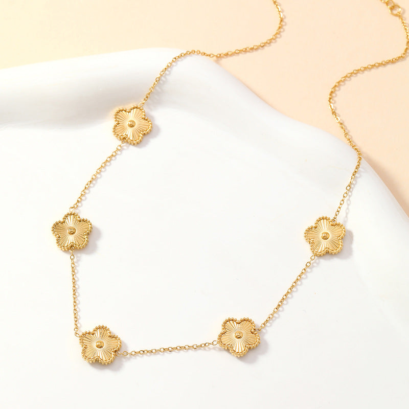 Collier en acier titane pour femme, fleur simple à cinq feuilles