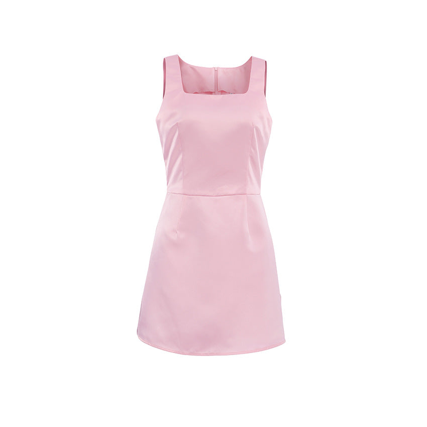 Robe trapèze à col carré et taille serrée