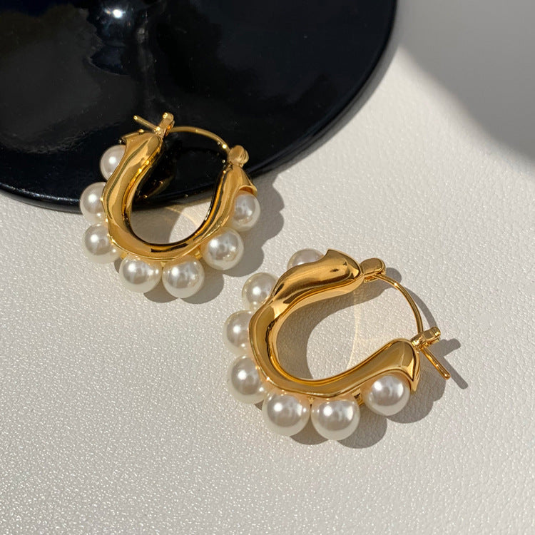 Clip d'oreille en perles, niche créative et tendance