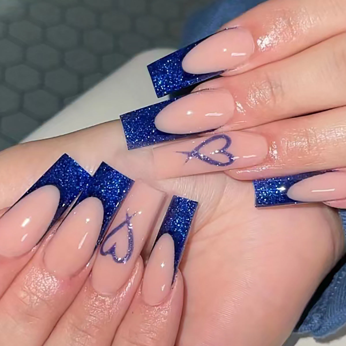Estilo Chica Caliente Use Punta De Uñas