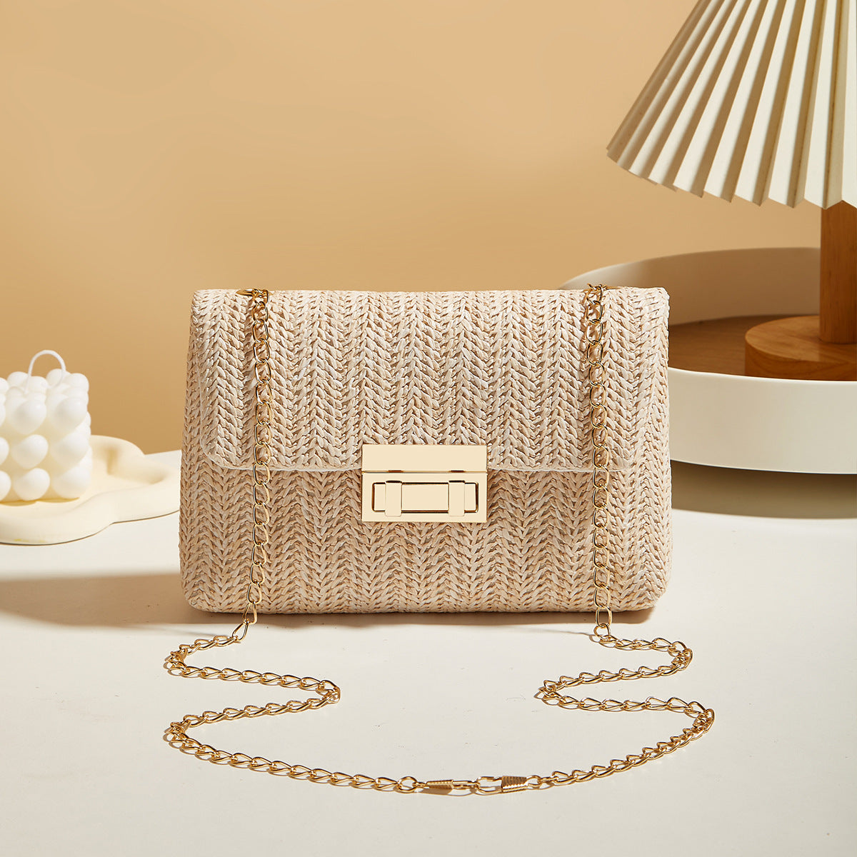 Sac carré simple fermé en paille pour femme