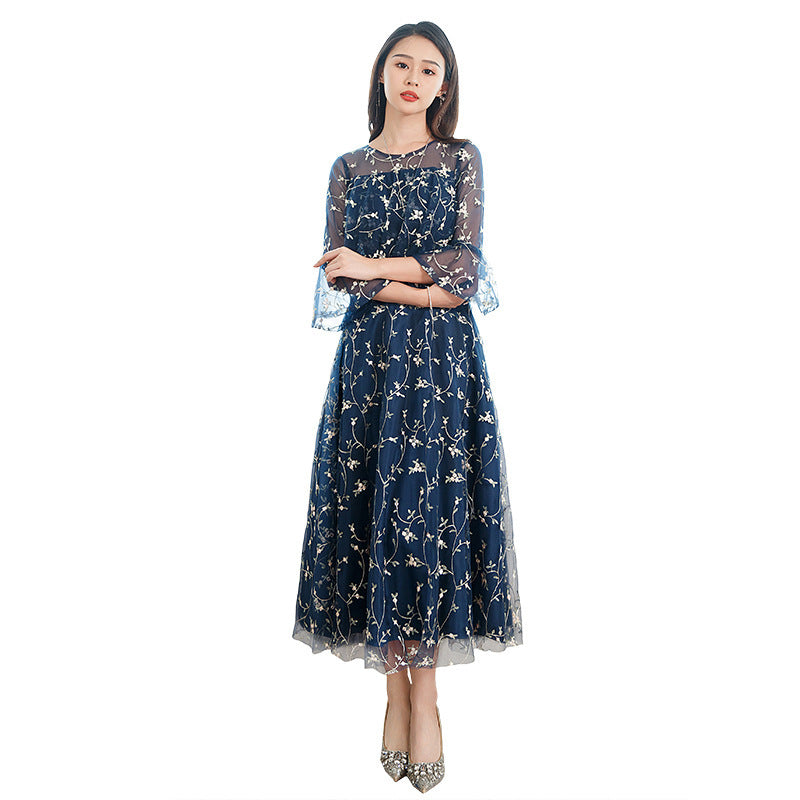 Robe moulante à manches longues et motif floral en dentelle pour femme