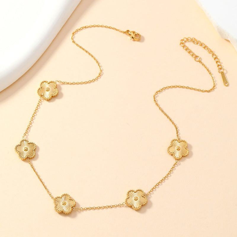 Collier en acier titane pour femme, fleur simple à cinq feuilles