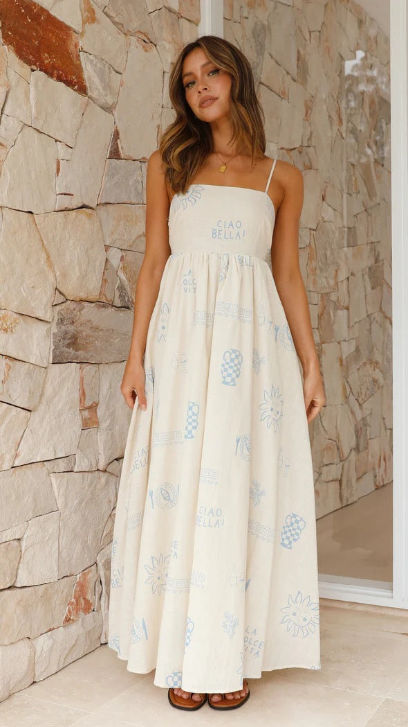 Robe à bretelles imprimée et personnalisée avec découpe dans le dos