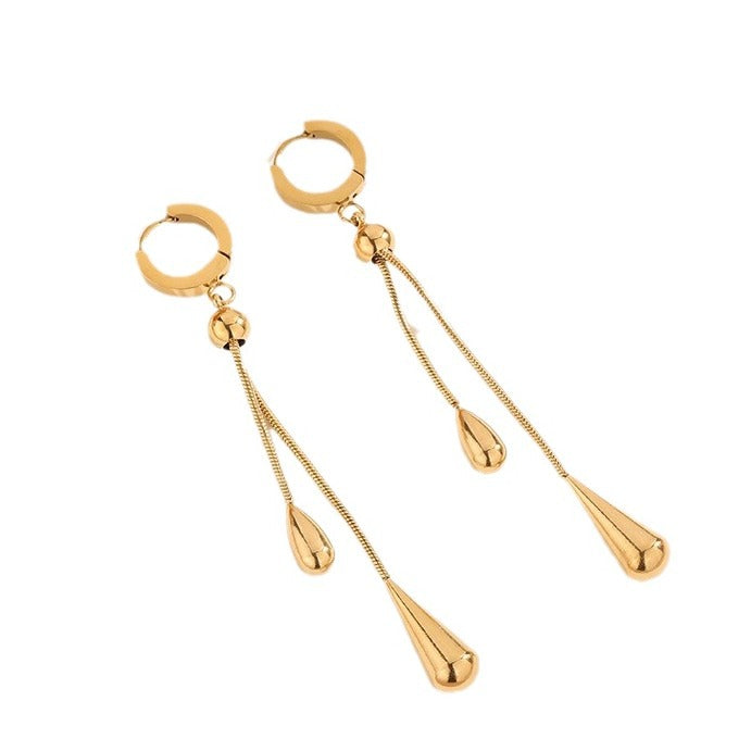 Conjunto de collar y pendientes con borlas de moda