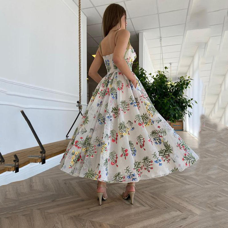 Robe imprimée sexy à bretelles croisées et dos nu
