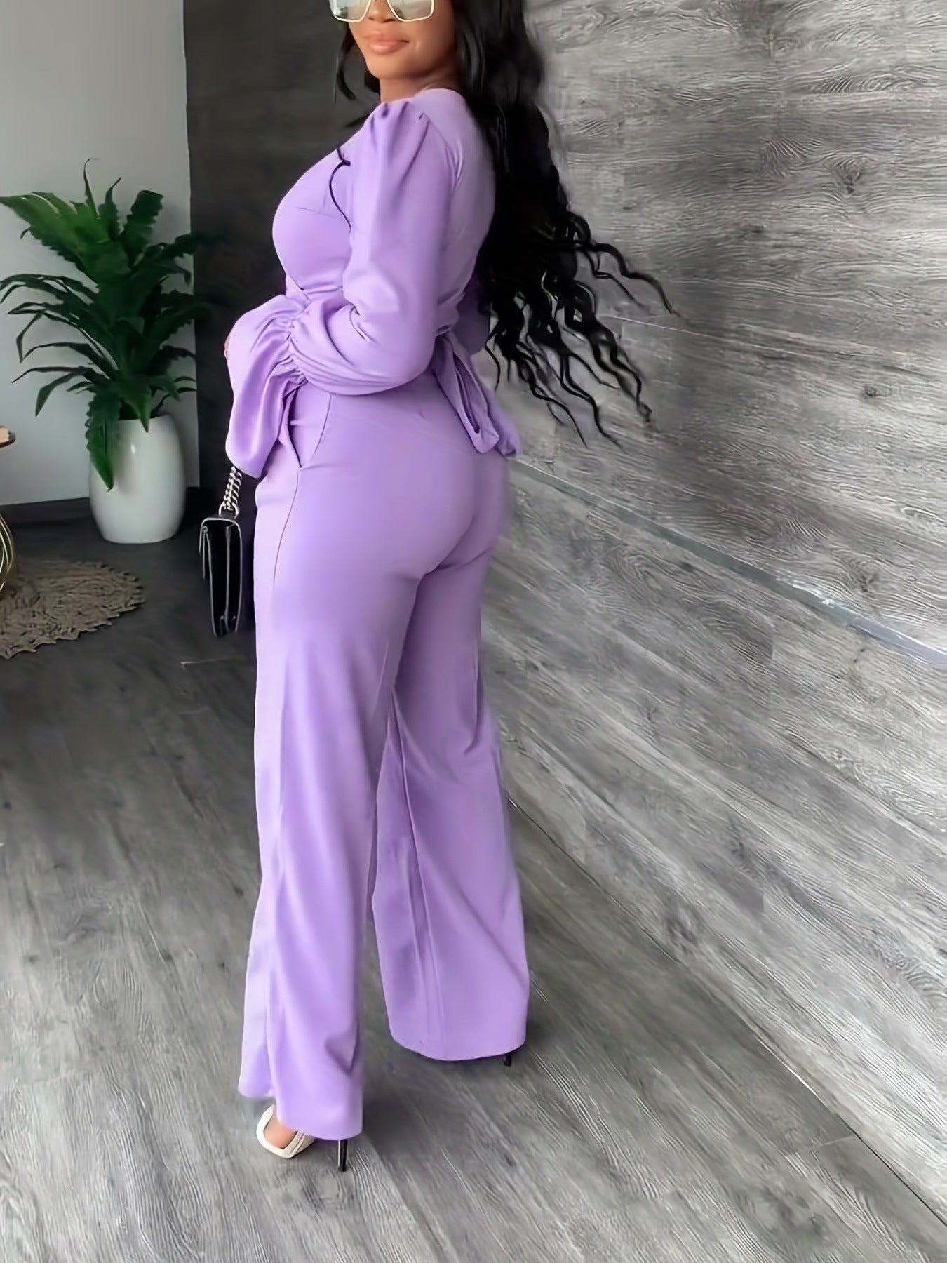 Ensemble décontracté pour femme avec pantalon à manches longues et col en V croisé