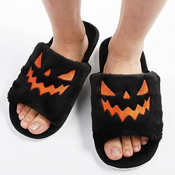 Chaussures d'Halloween, pantoufles d'hiver mignonnes et chaudes pour femmes