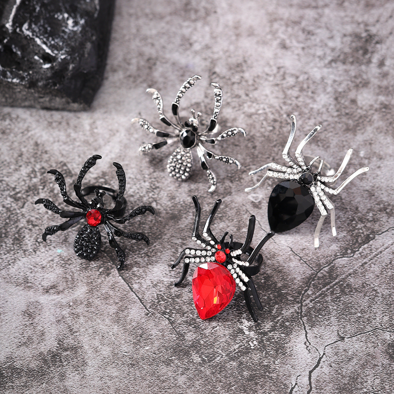 Anillo de araña de Halloween con diamantes de imitación, personalidad, anillos abiertos de moda para mujeres, accesorios de joyería