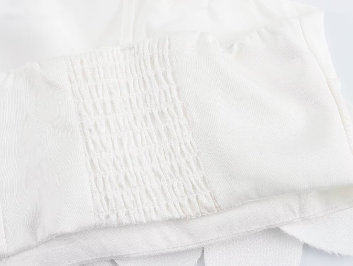 Haut à petites bretelles et fleurs 3D pour femme