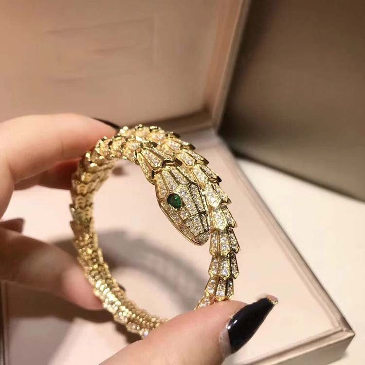 Conjunto de anillo y pulsera de serpiente con diamantes y microconjunto chapado en oro de latón