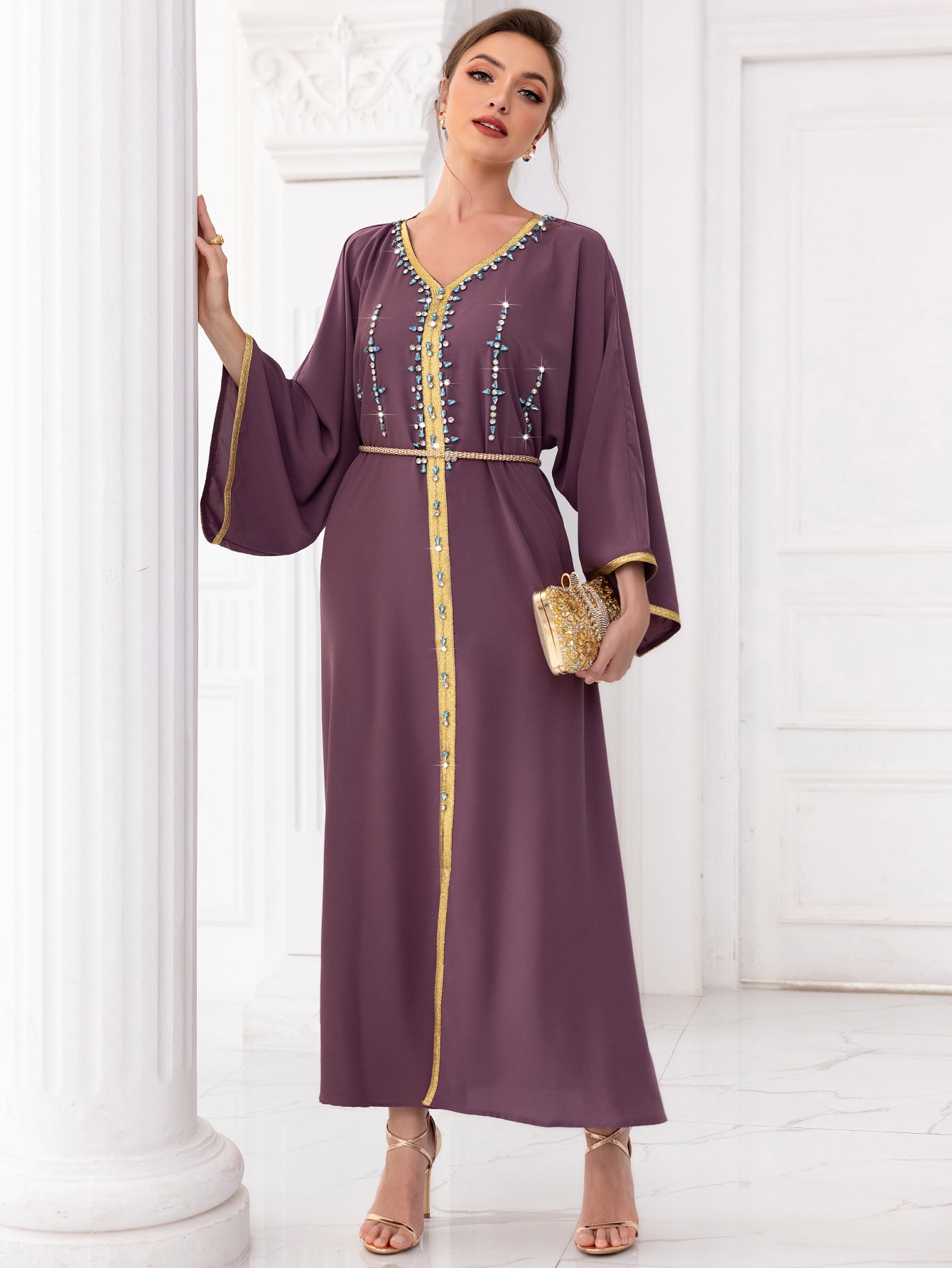 Robe à manches Dubaï en diamant cousue à la main, couleur racine d'épinard