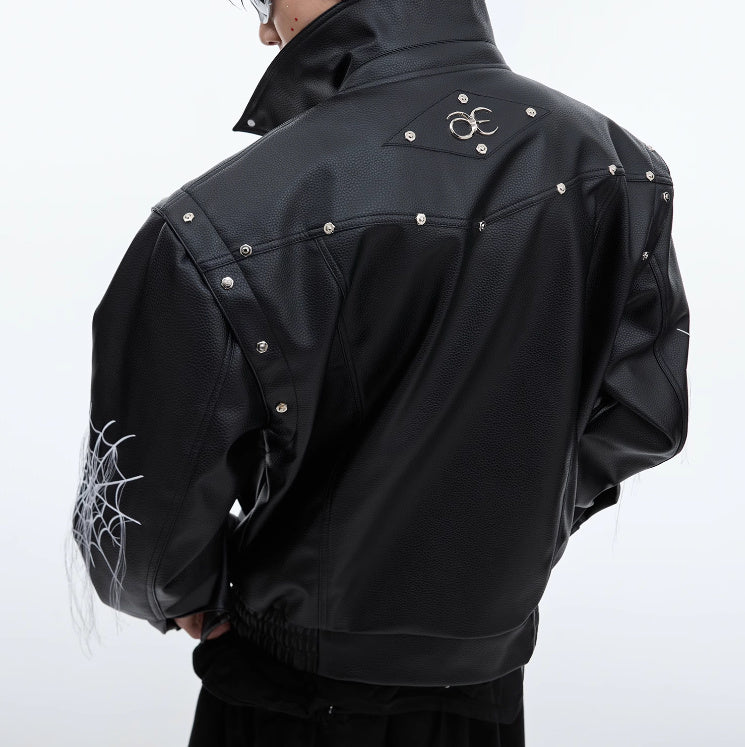 Manteau de moto en cuir à pompons et motif toile d'araignée