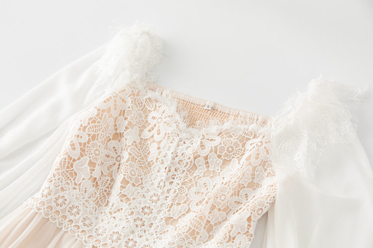 Robe coupe ajustée en maille douce et dentelle épissée de tempérament français