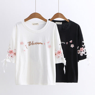 Lace-up Flower Embroidery Cotton Loose Short-sleeved T-shirt Women