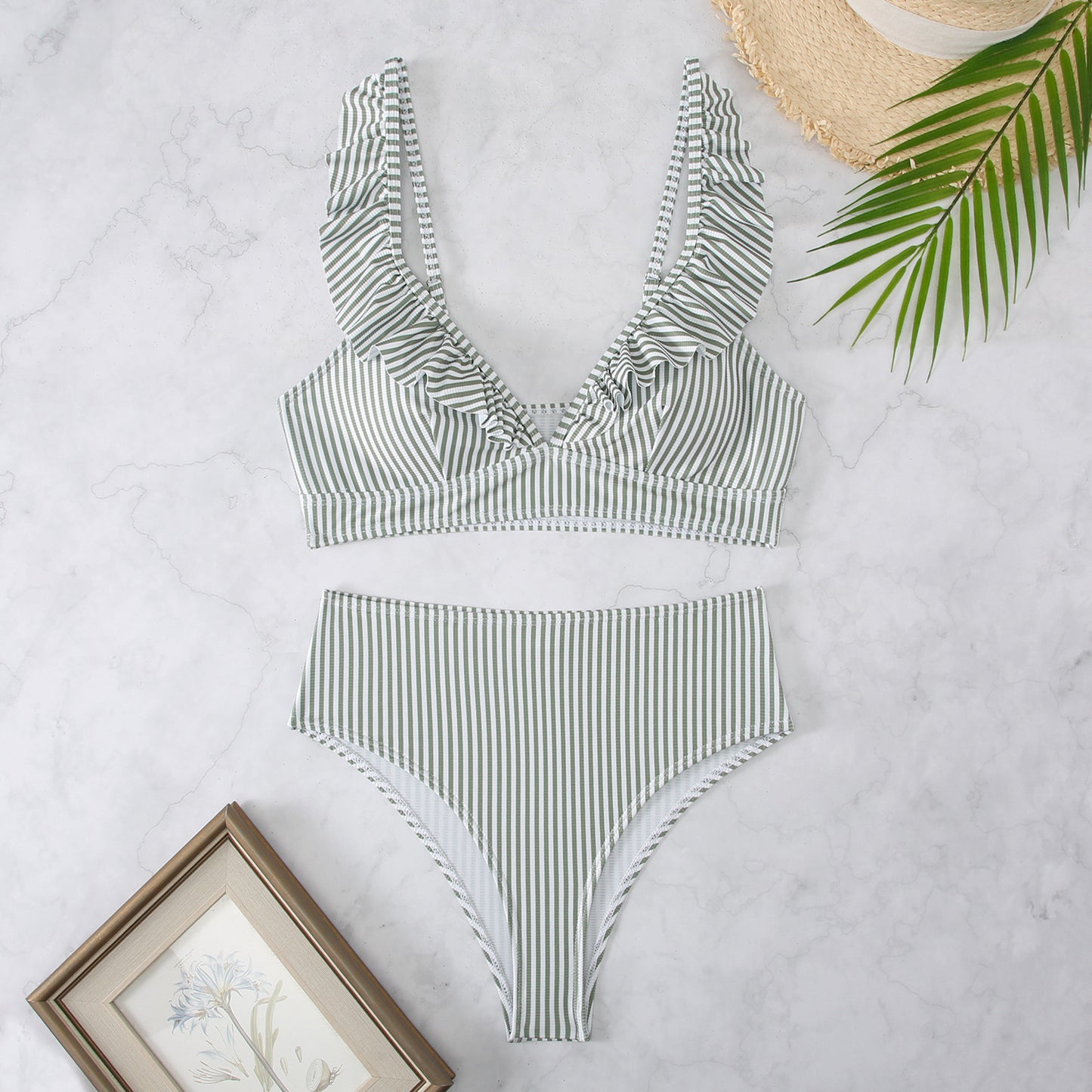 Bikini fendu à rayures, frais et rétro, petite poitrine