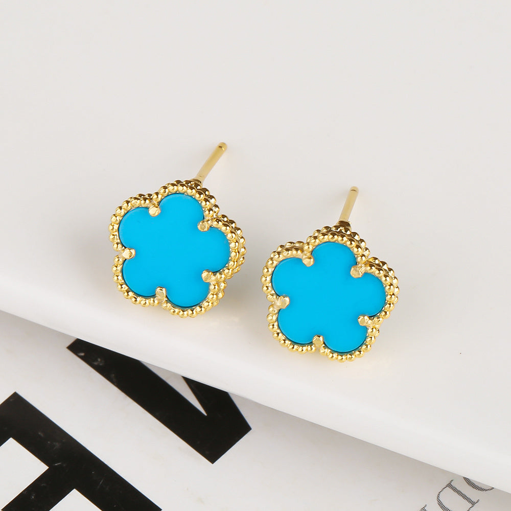 Pendientes de concha blanca con flor de cinco hojas y piedra natural