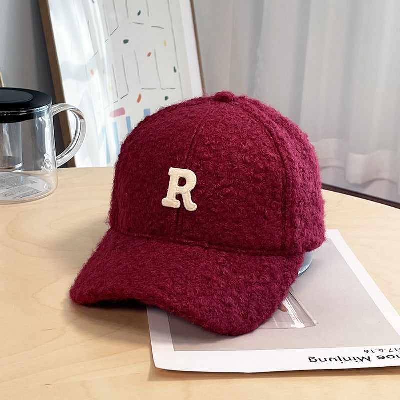 Gorra de béisbol de piel de cordero gruesa con letra R grande y pelo para invierno